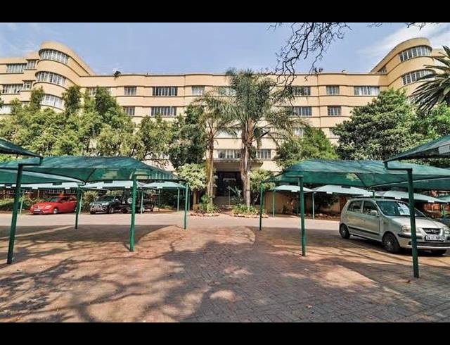2 BEDROOM APARTMENT FOR SALE IN HOUGHTON ESTATE